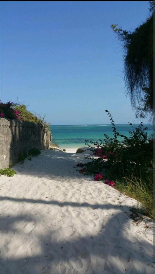 Nyali Beach Beach Front Studio Apartment المظهر الخارجي الصورة